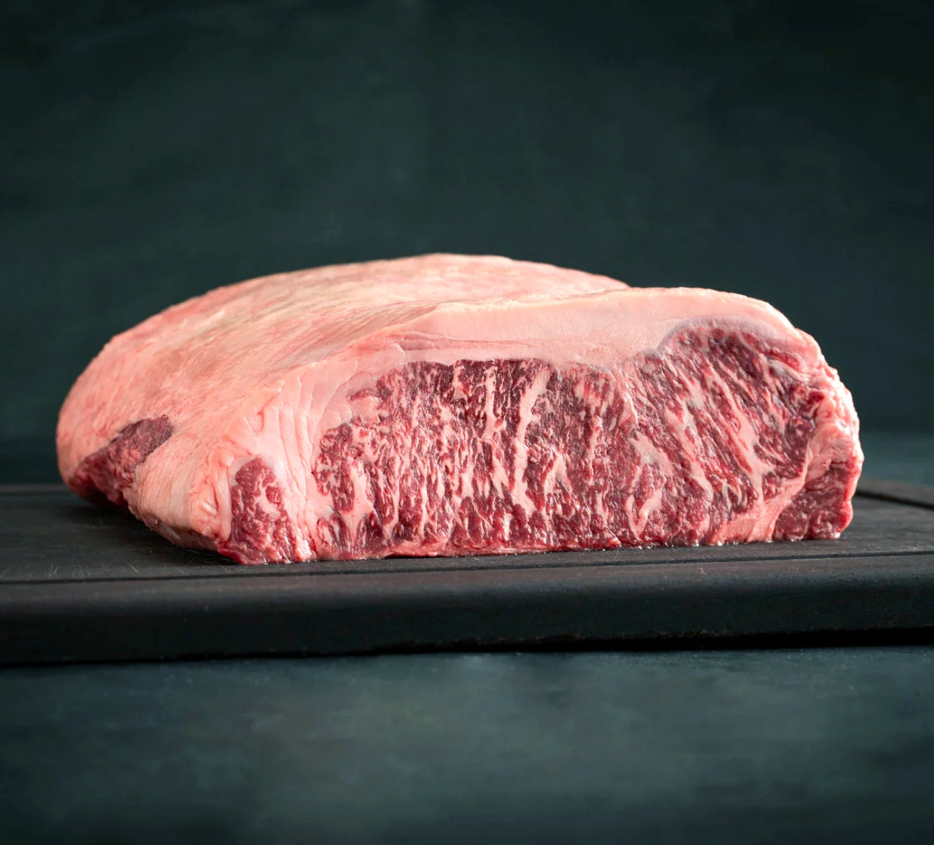 きめ細やかな霜降りと赤身